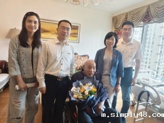 我校多部门联合走访慰问陈徽凤老...